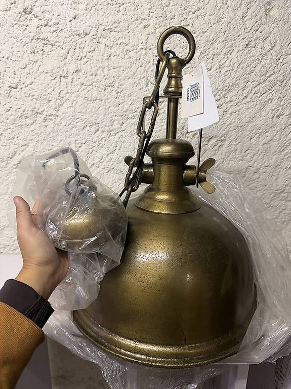 Lampade: Neue Lampe Farbe Gold – Nuovo e nell'imballaggio originale da Basel venduto da iraceci