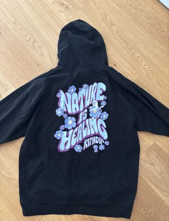 Ripndip Hoodie schwarz mit Rückenprint Nature is Healing