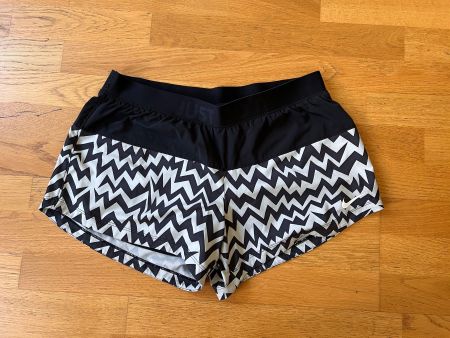 Nike DRI-FIT Laufshorts Gr M Sommer Sport Fitness