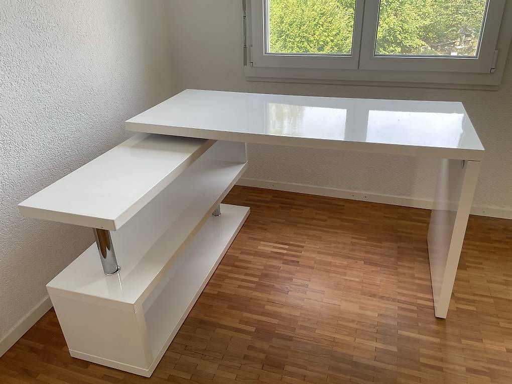Bureaux: Bürotisch – D'occasion à Kirchberg BE par H4rk90