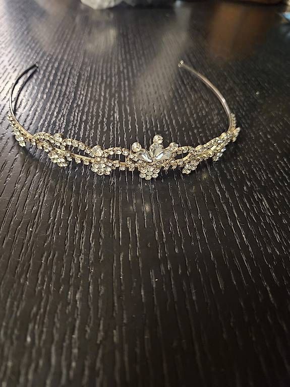 Haarschmuck: Diadem – Gebraucht aus Rüti b. Büren von Maria95
