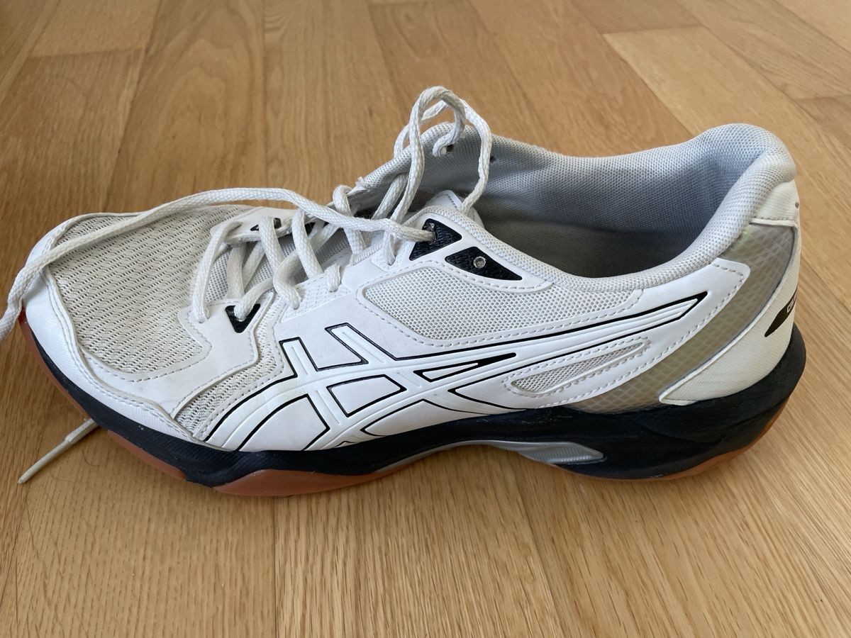 Asics Scarpe da uomo: Asics Hallenschuhe Gr. 43.5 – Usato da Allschwil venduto da DoRo7 1