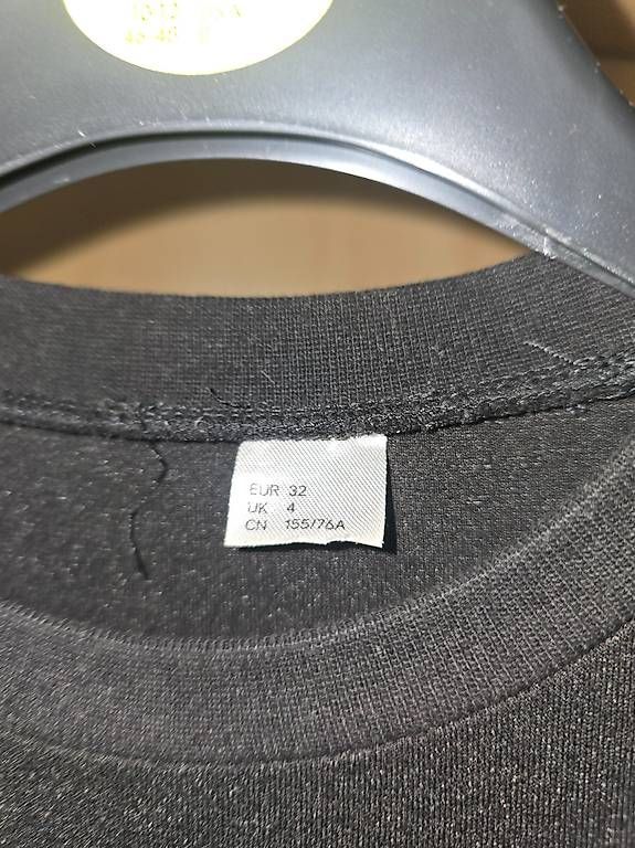 Vestiti: Robe noir pour femme – Usato da Genève venduto da CarinaC.A. 1