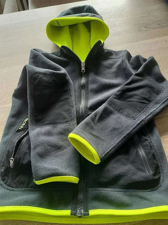 Giacche & Cappotti: Fleecejacke gr 134 beidseitig tragbar – Usato da Buochs venduto da DODGEO11 2