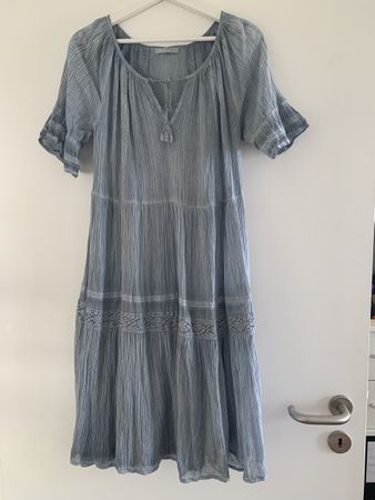 Schönes Nile Kleid inkl. Unterkleid 