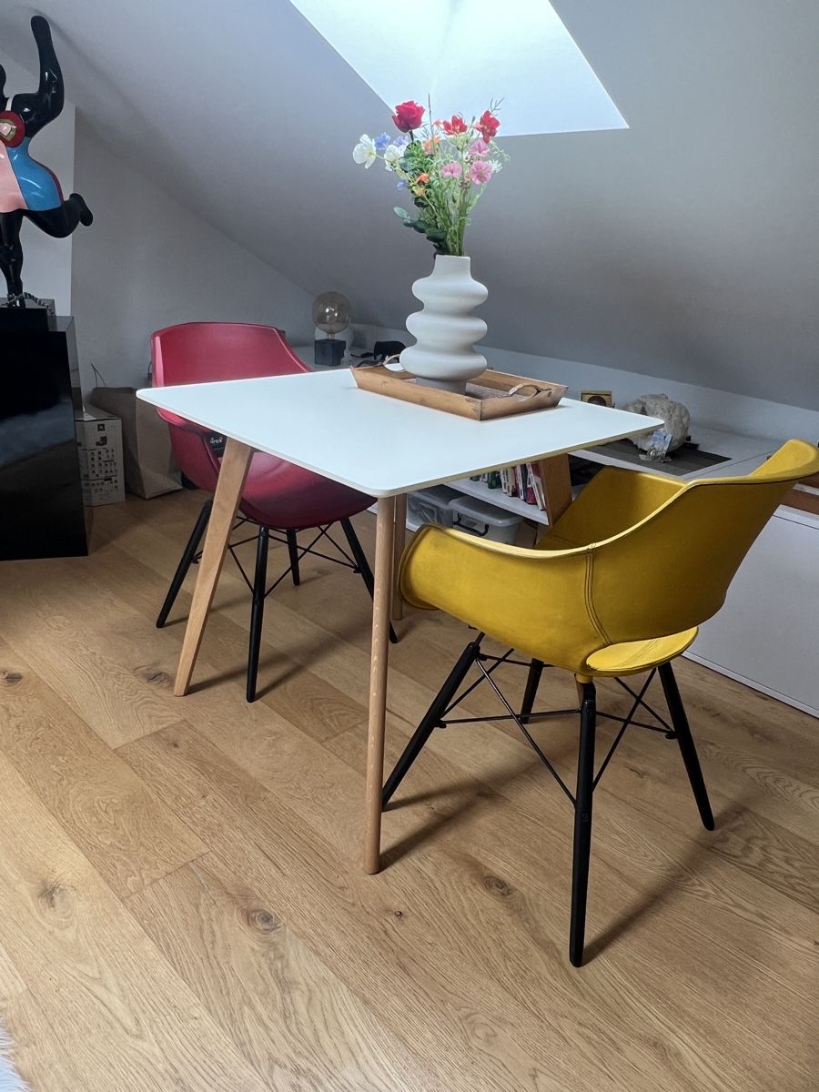 Tables: Table blanche 80X80 – D'occasion à Châtel-St-Denis par Calou1820