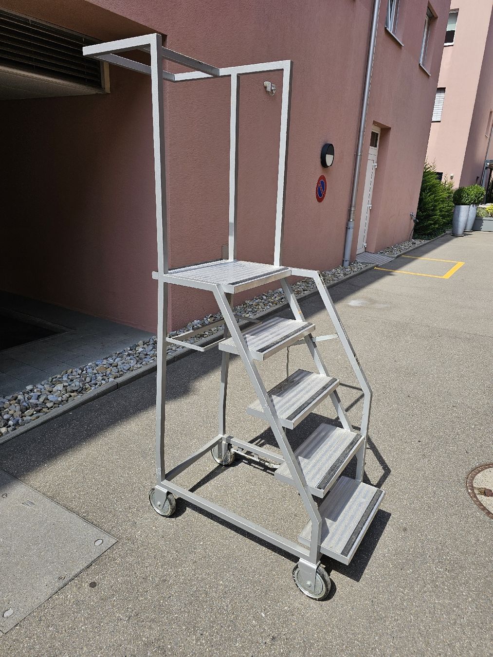 Leitern: Treppe Leiter fahrbar superrobust – Gebraucht aus Zürich von adi0111 2