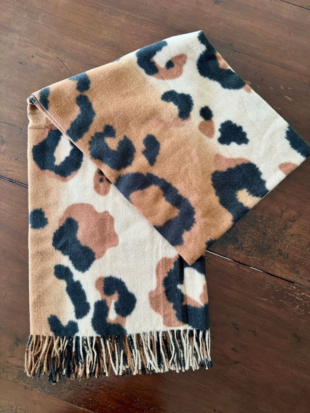 Foulards, Tücher & Schals: Leo-Print Schal – Neu (gemäss Beschreibung) aus St.Gallen von ConnectionCH 1