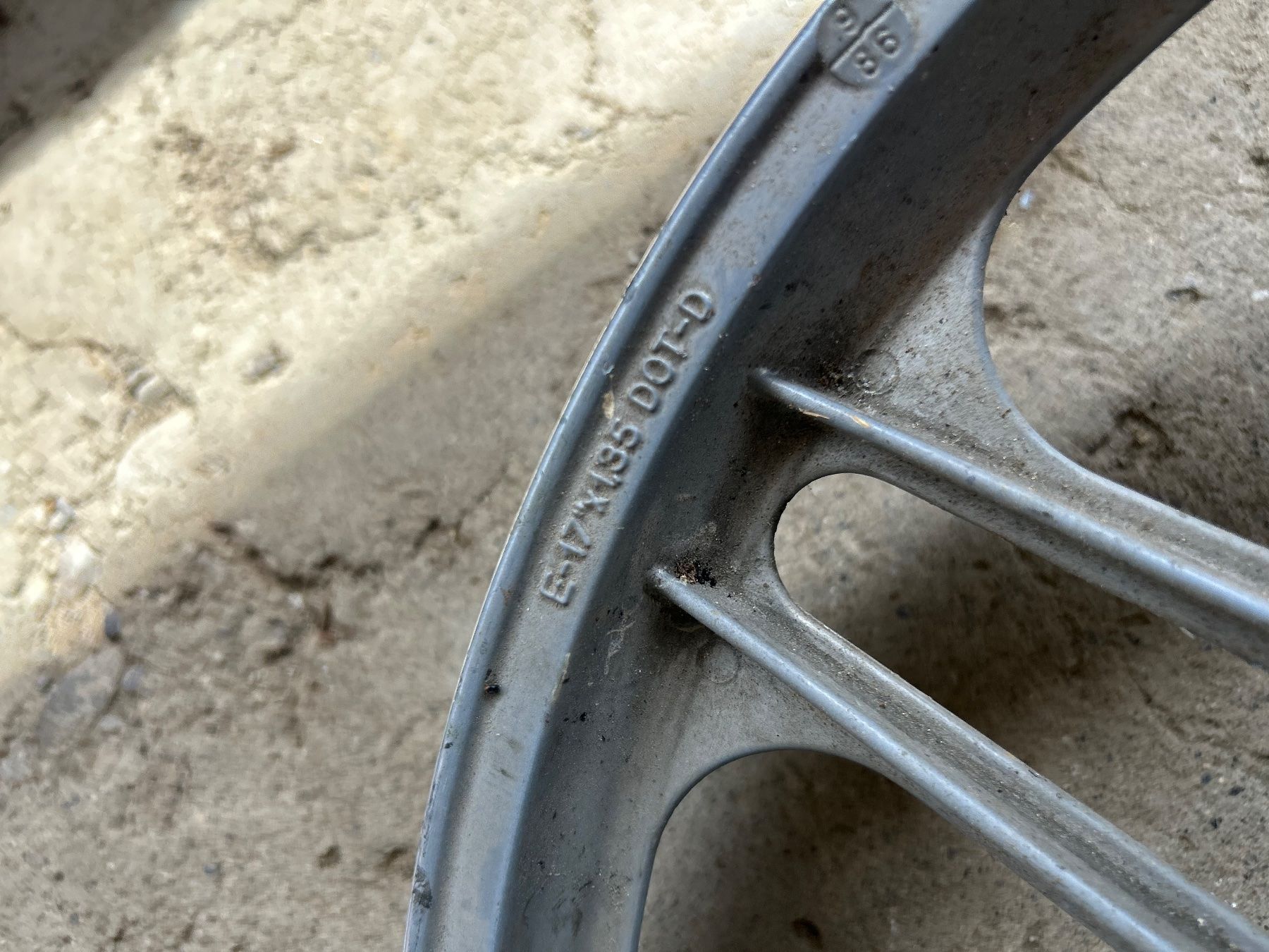 Puch Mofa-Ersatzteile: Mofa Gussfelgen Vorderrad 17 Zoll – Gebraucht aus Fahrni b. Thun von berger_tuning34 1