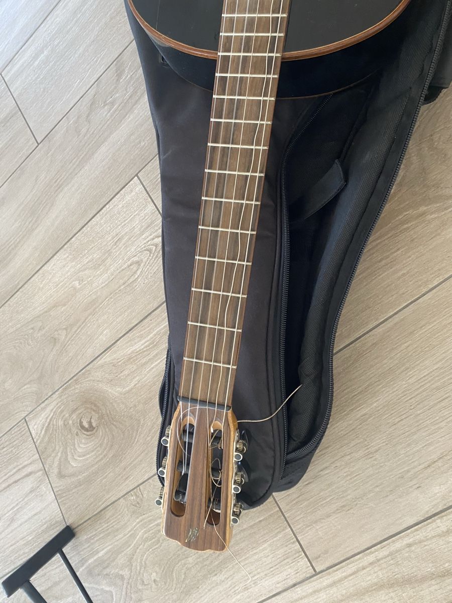 Strumenti musicali: Gitarre schwarz inkl. Tasche und Ständer – Usato da grosswangen venduto da lua_sfn7 4