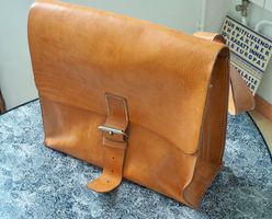 Klassische umhänge Ledertasche / Bürotasche
