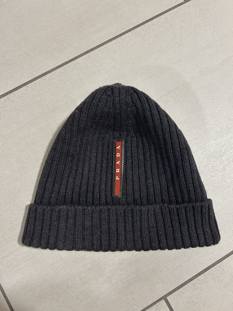 Prada Hüte, Mützen & Caps: Prada Beanie / Wintermütze – Defekt aus Winterthur von Aye01