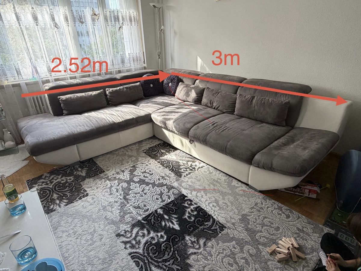 Sofas: Ecksofa grau/weiss mit Bettfunktion – D'occasion à Lausen par Beenii_1990