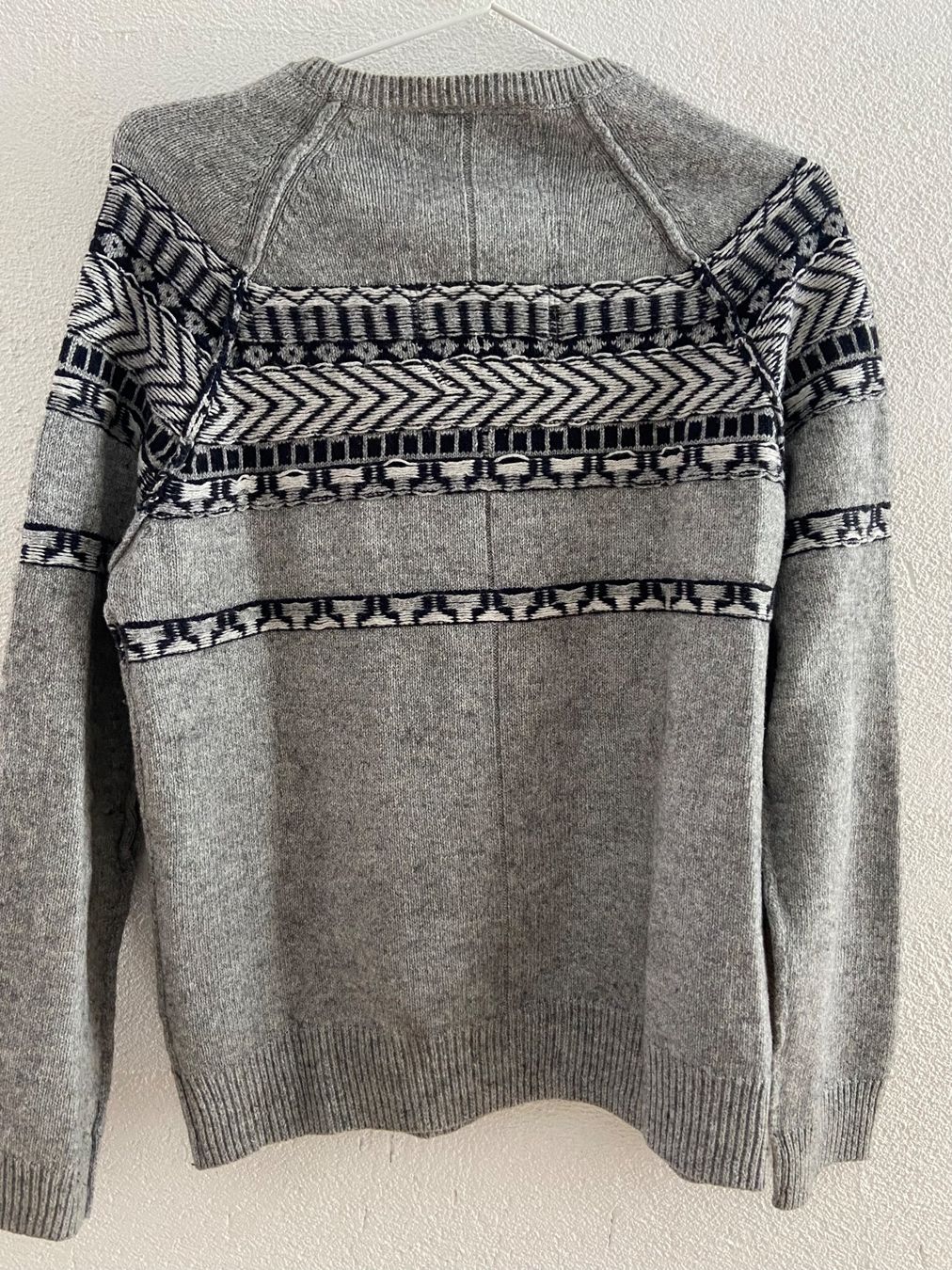 Maglioni & Felpe: French Connection - Grauer Wollpullover mit Muster (Gr. S) – Usato da Thalwil venduto da Luninul 1