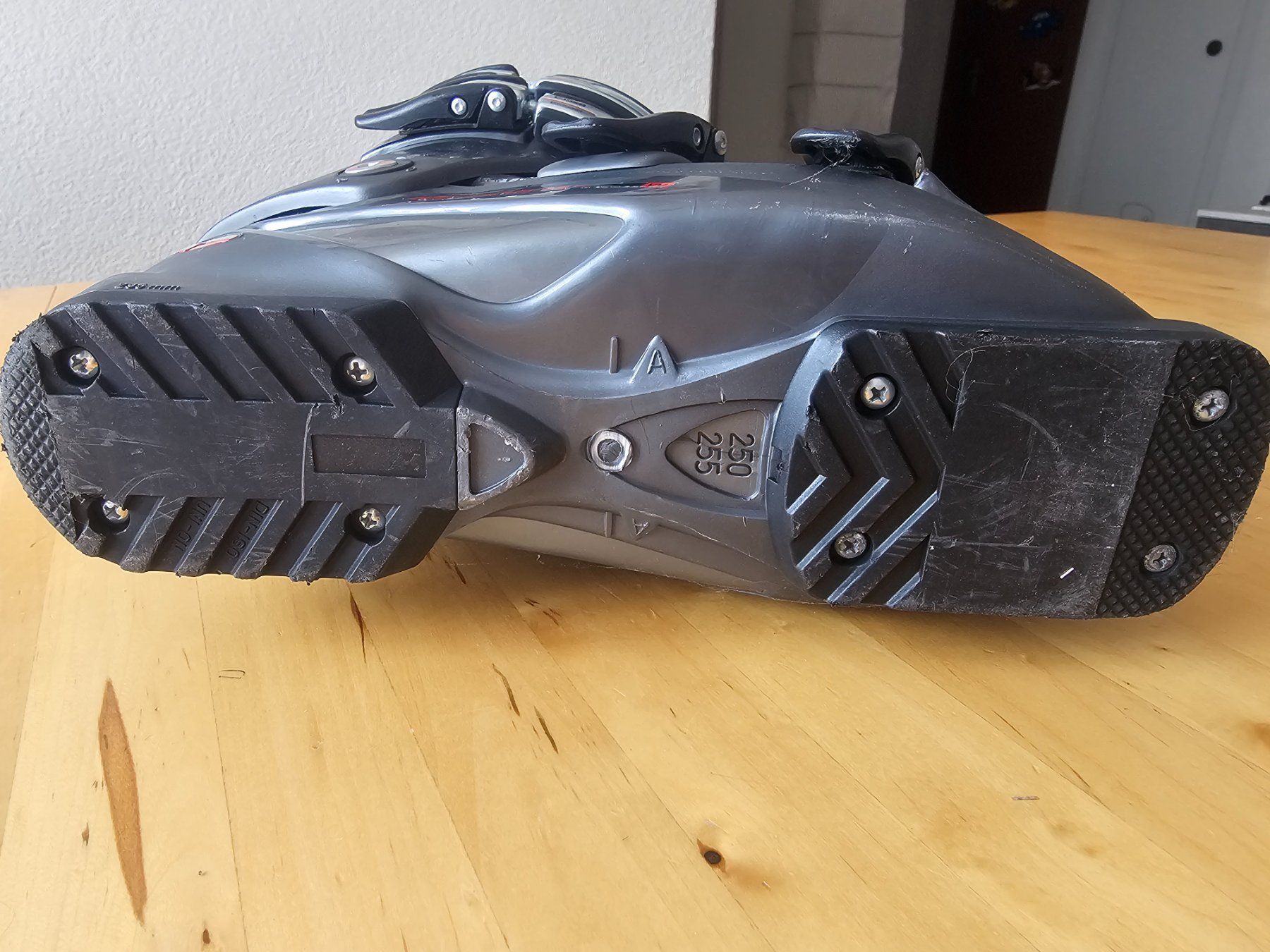 Nordica Scarpe da donna: Nordica Skischuhe – Usato da Boll venduto da mcsaendy 2