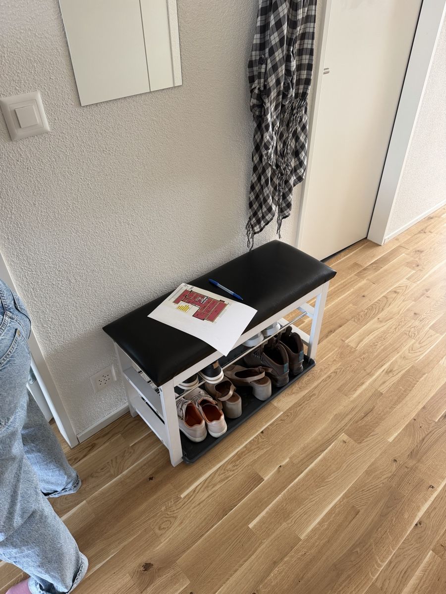 Bancs: Show rack – D'occasion à Zug par lap_88cb