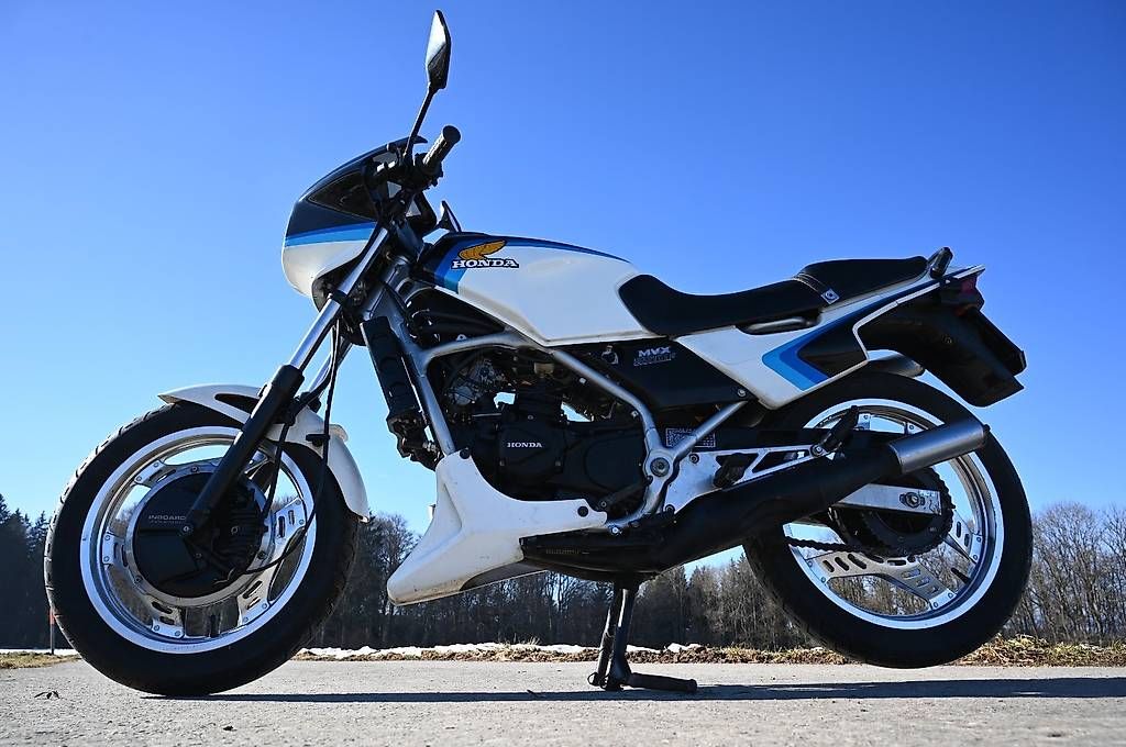 Strada: Honda Mvx 250  – Usato da Lussery-Villars venduto da nun_rjc5 3