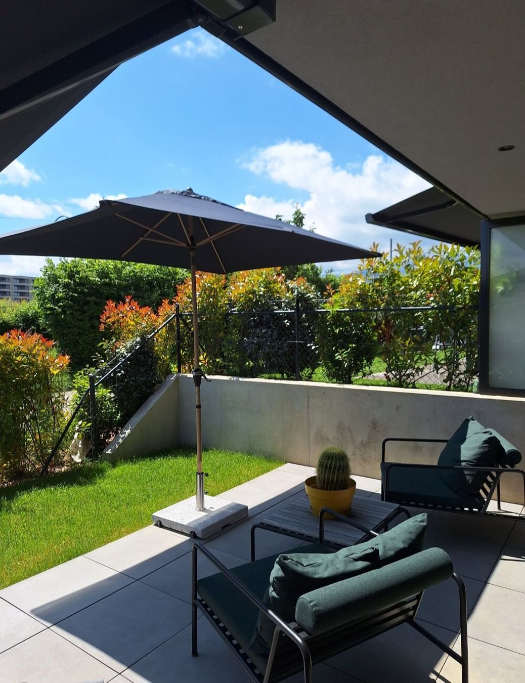 Pfister Fauteuils: Lounge extérieur Houe Pfister – D'occasion à Nyon par smoret2