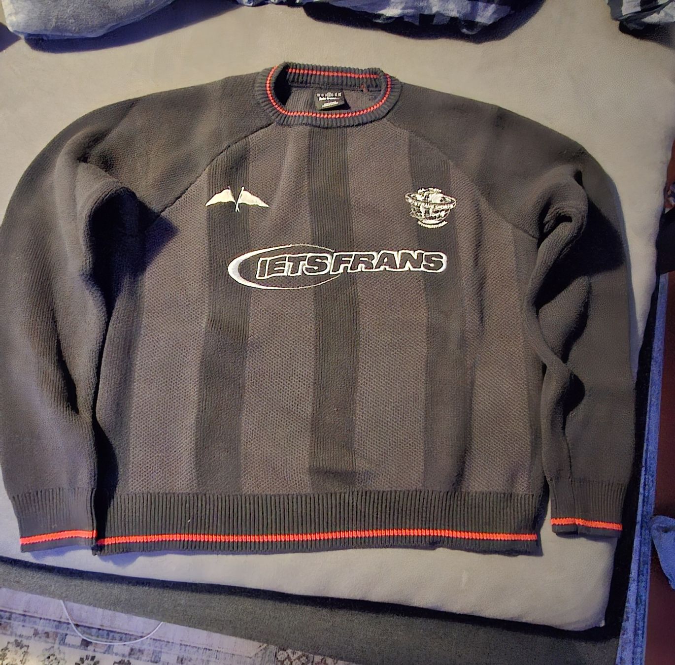 Iets Frans... Maglioni & Felpe: iets frans Sweater Grösse M schwarz/grau/rot – Nuovo (secondo la descrizione) da Altdorf UR venduto da cguro