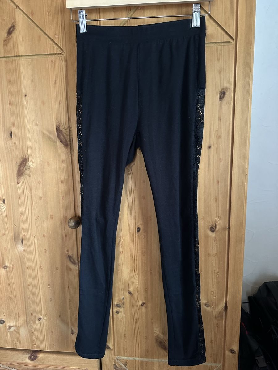 Leggings: Leggings Urban Classics schwarz Grösse S mit Spitze – Usato da Hergiswil NW venduto da kaufe_at_kaufmann 7