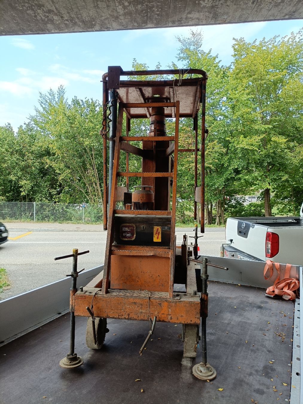 Hebebühne & Wagenheber: arbeits Lift – Gebraucht aus Sihlbrugg von Z...D 2