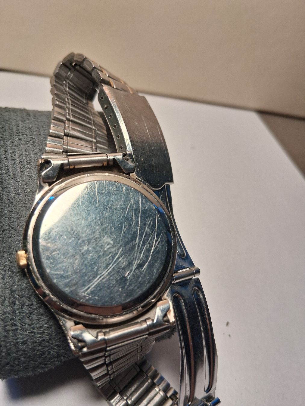 Montres: Yves Renaud Quartz - läuft ab Fr. 1.- – D'occasion à Basel par yaen138 2