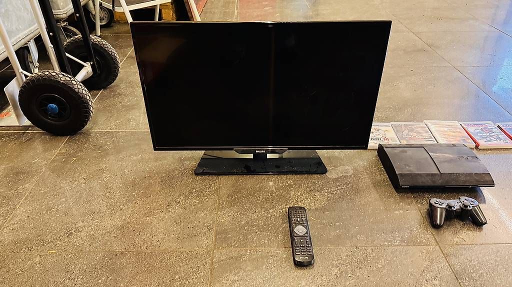Sony Konsolen: PlayStation 3 mit Bildschirm und Zubehör – Gebraucht aus Urswil von Oldicenter 3