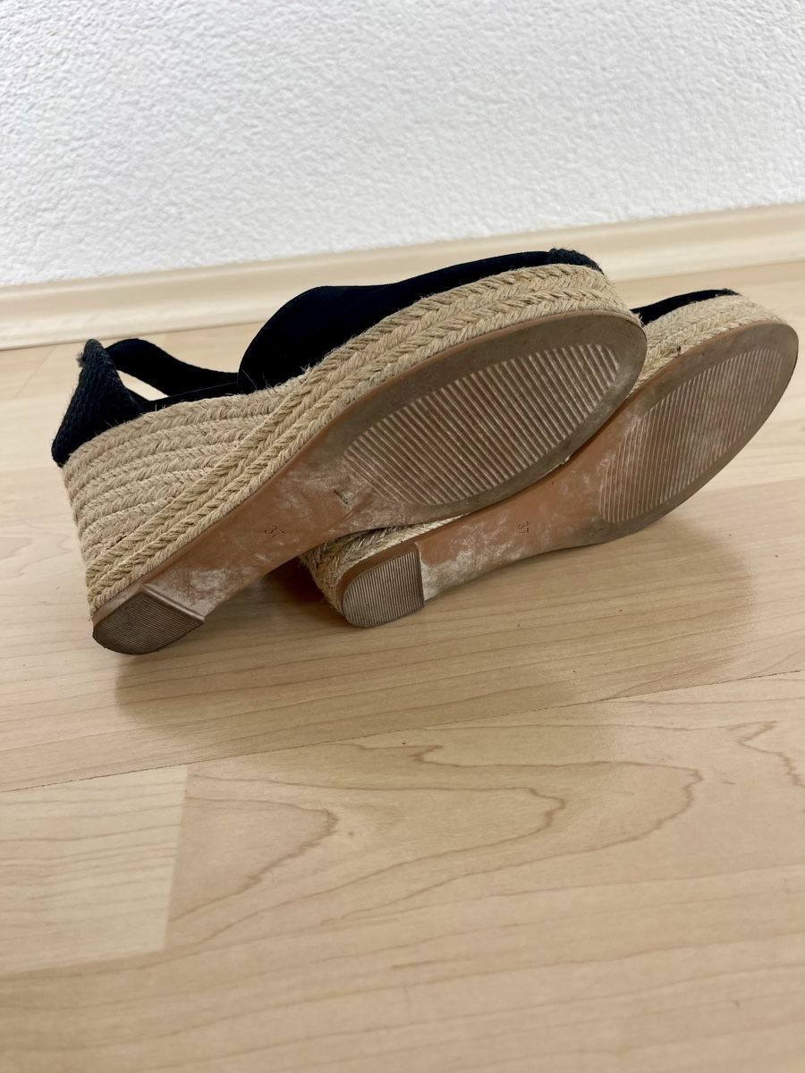 H&M Scarpe da donna: Espadrilles Gr. 37 schwarz - Velour Leder H&M – Usato da Schindellegi venduto da chribella 5