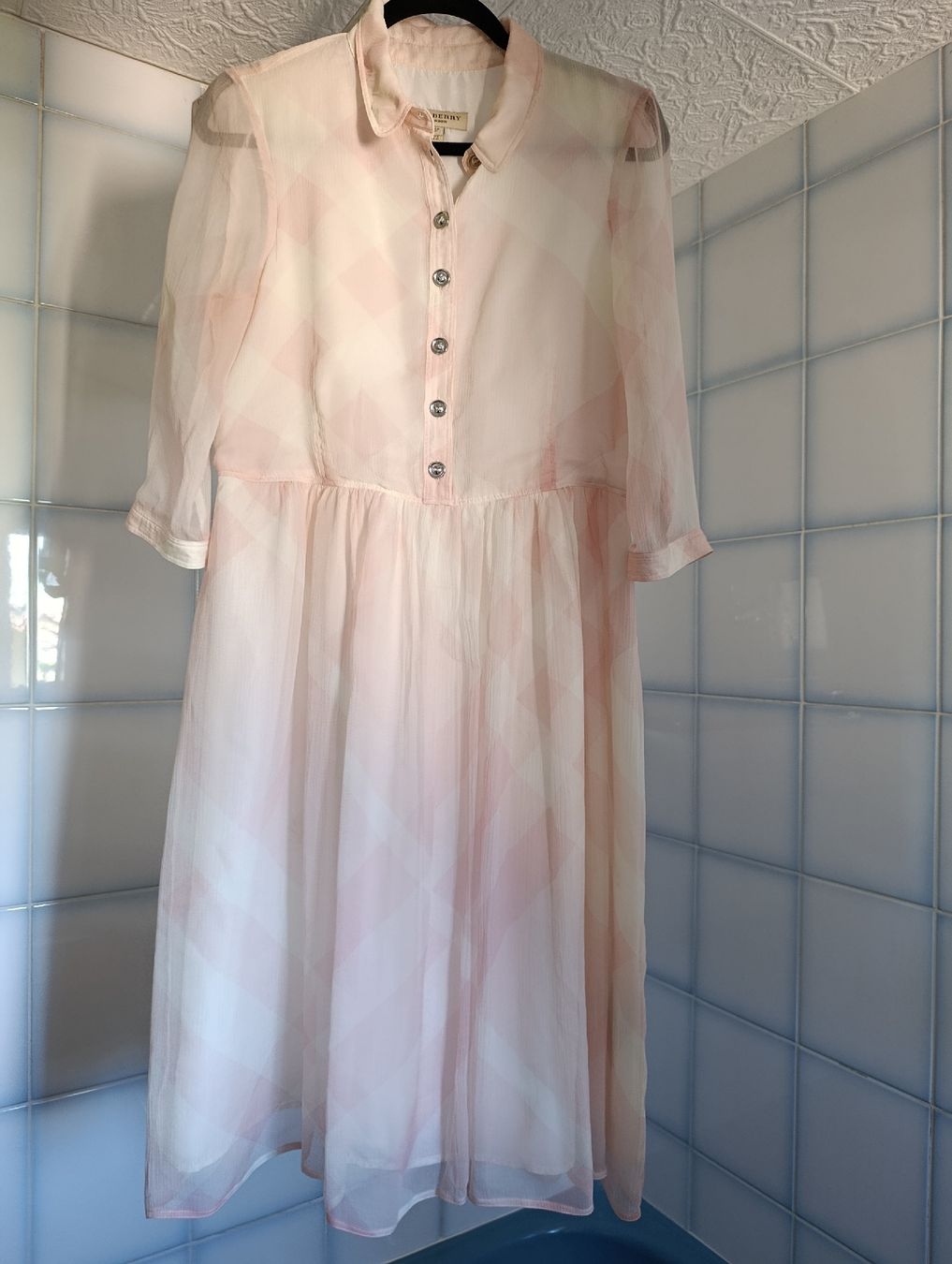 Burberry Vestiti: robe en soie fine, Burberry, 38 – Usato da Monthey venduto da 04Elisa