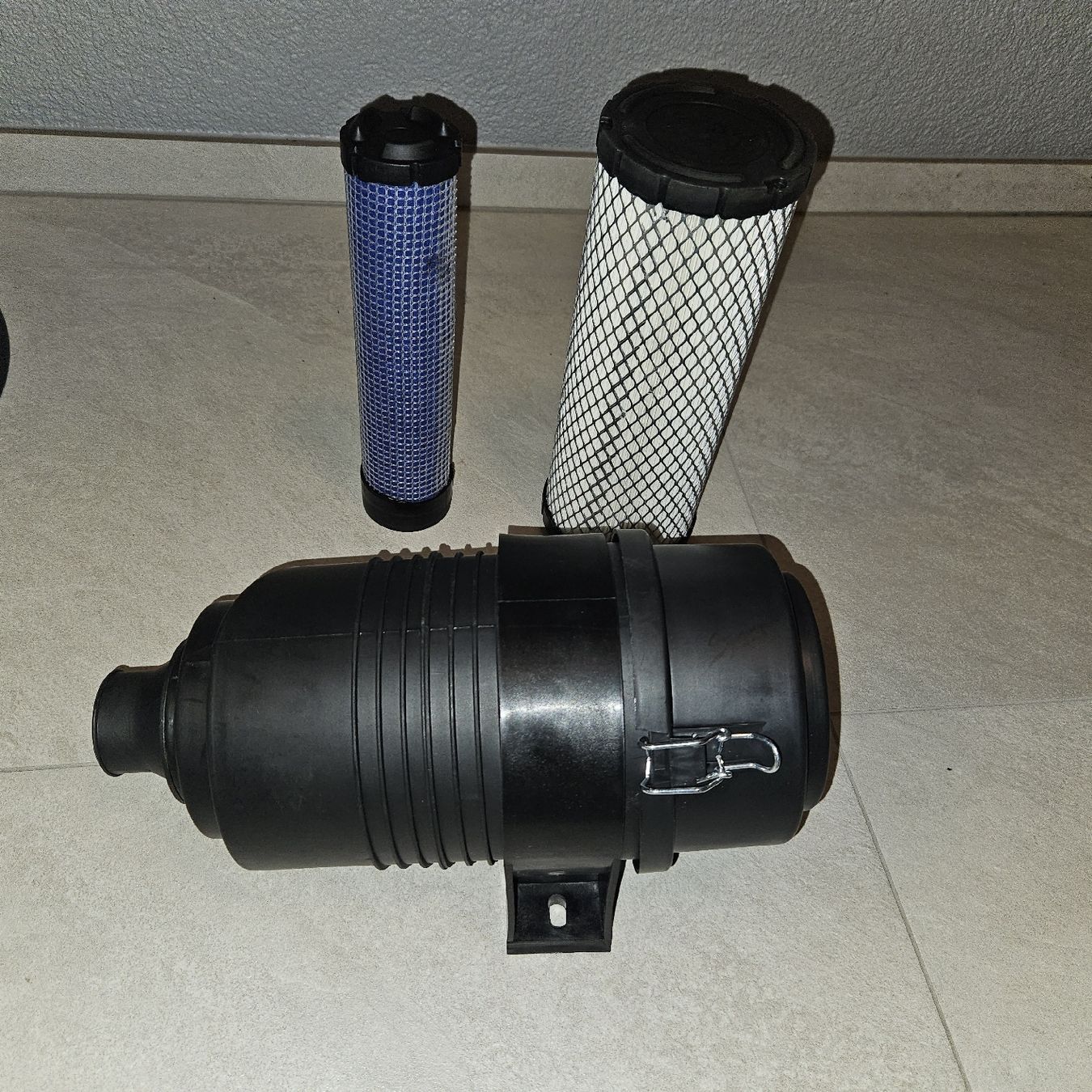 Purificatori d'aria: Luftfiltergehäuse  Luftfilter – Nuovo (secondo la descrizione) da Unteriberg venduto da amd89 1