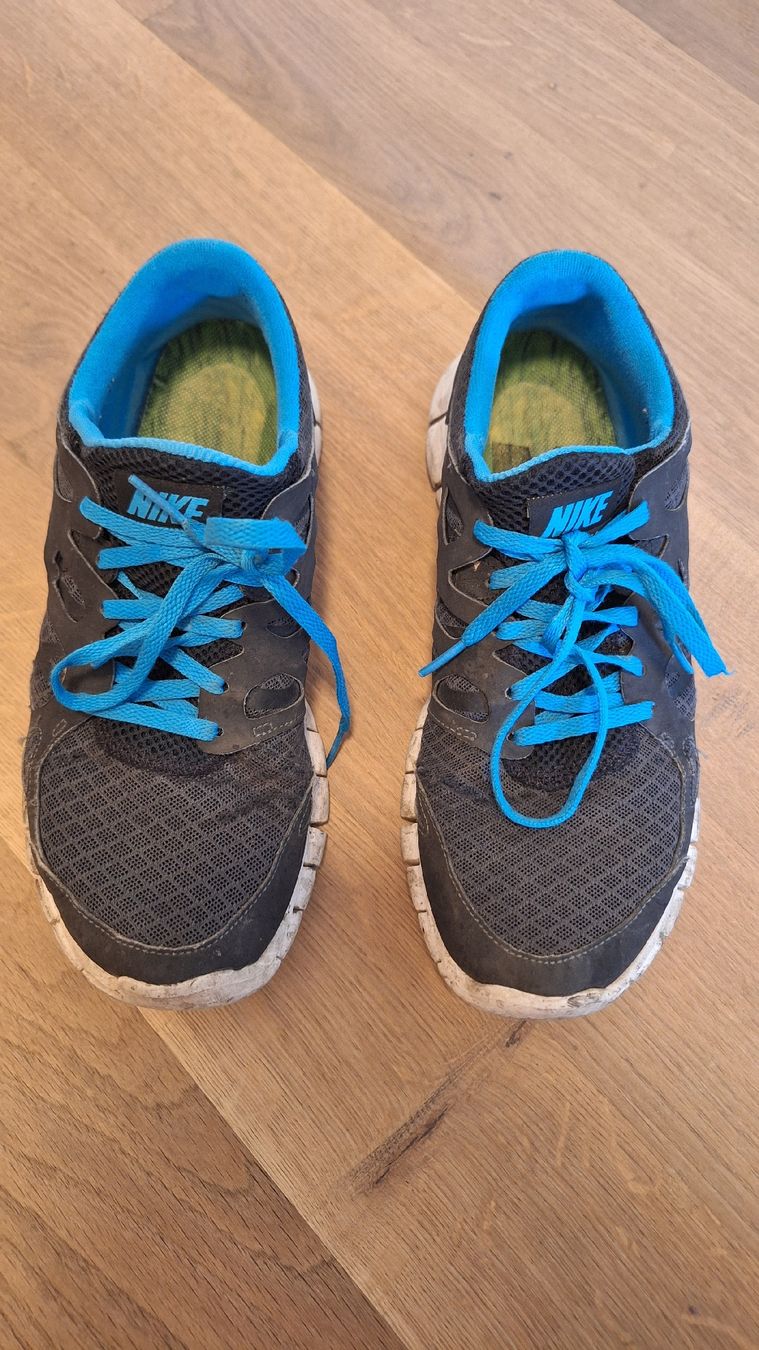Nike Scarpe da uomo: Nike Schuhe 40.5 – Usato da Brig venduto da snowball92