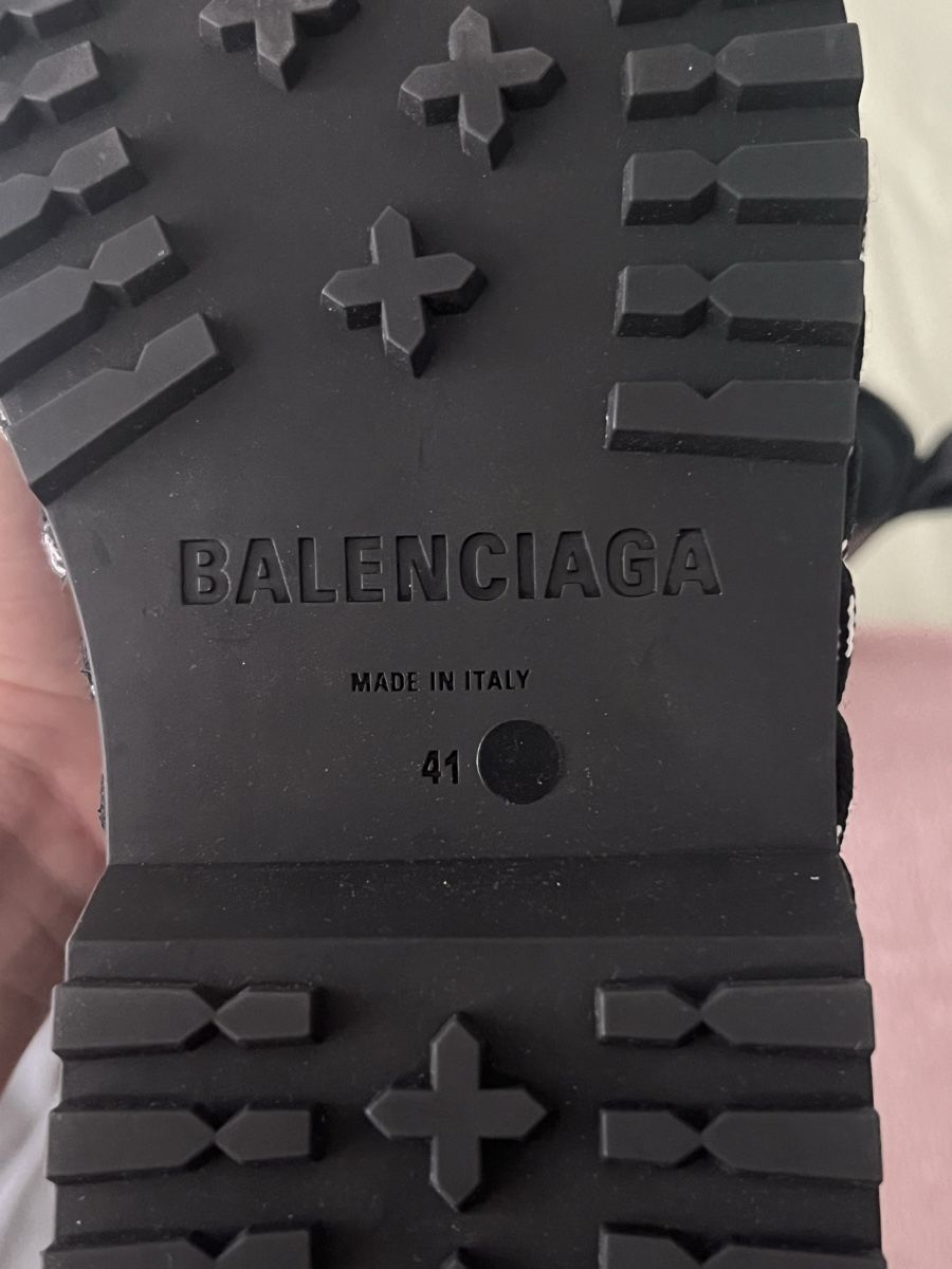 Balenciaga Damenschuhe: Anfibi Balenciaga MAI INDOSSATI n.41 – Gebraucht aus Paradiso von bar_bj6x 3