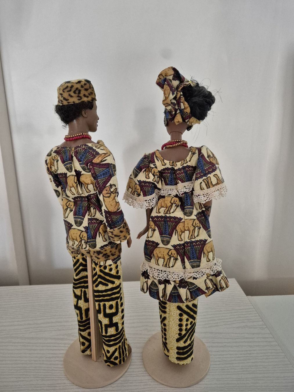 Bambole: Barbie et Ken création de Raymonde Cotture 2008 – Nuovo (secondo la descrizione) da Gland venduto da nad_h6lg 2