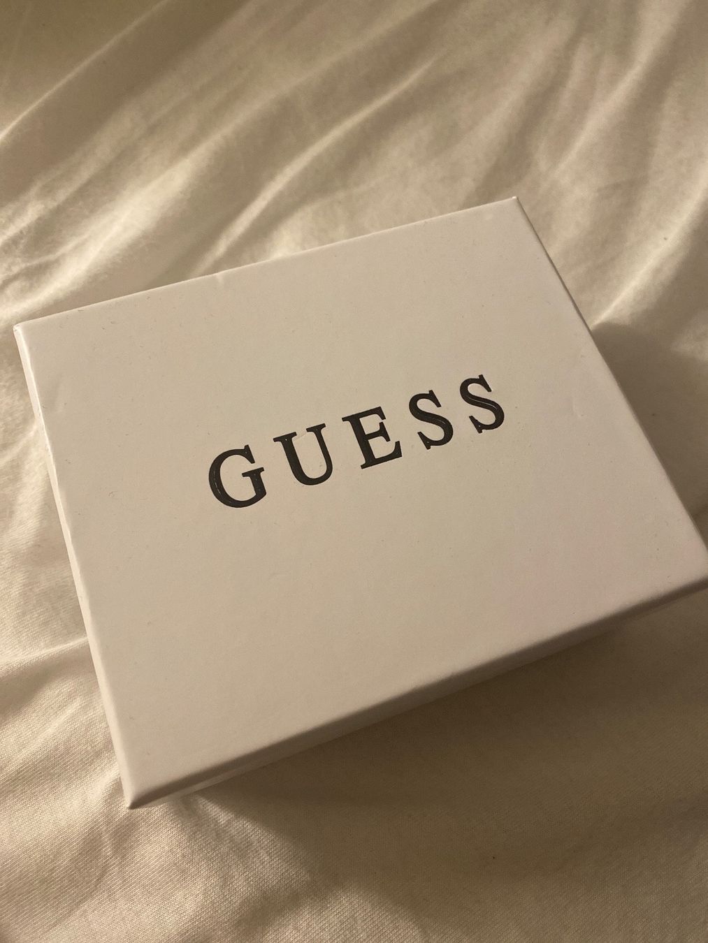 Guess Portamonete: Guess Portemonnaie – Nuovo (secondo la descrizione) da Luzern venduto da champagnelaury 5