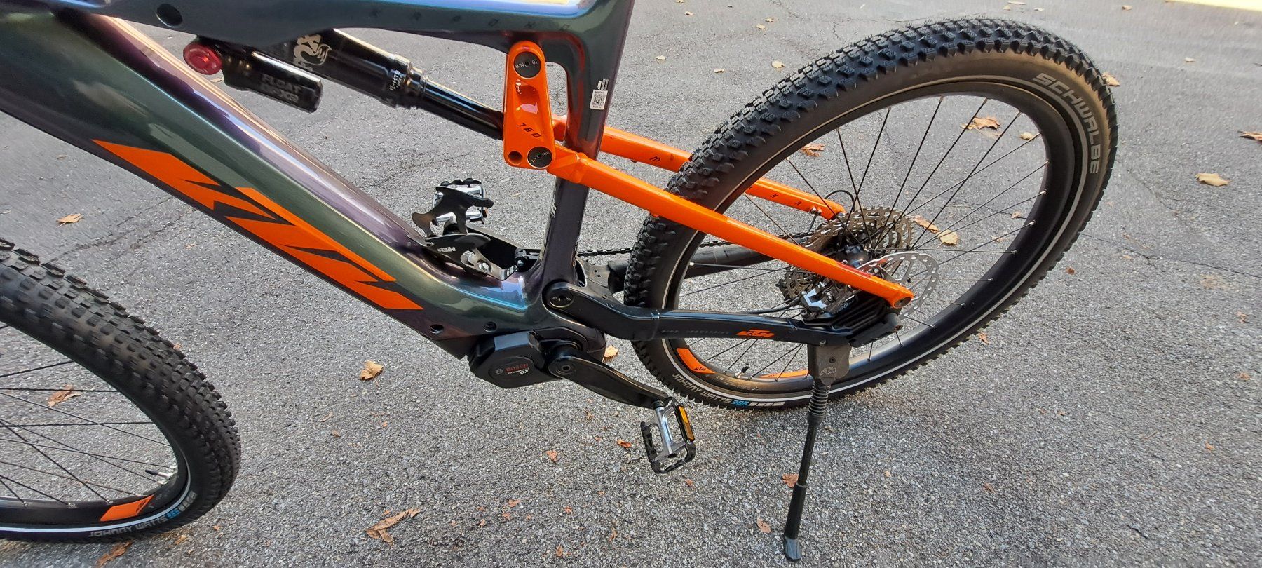 KTM Biciclette: KTM Macina Kapoho Master Fully Carbon E-Bike Shimano XT Bosc – Usato da Oberägeri venduto da 455 6