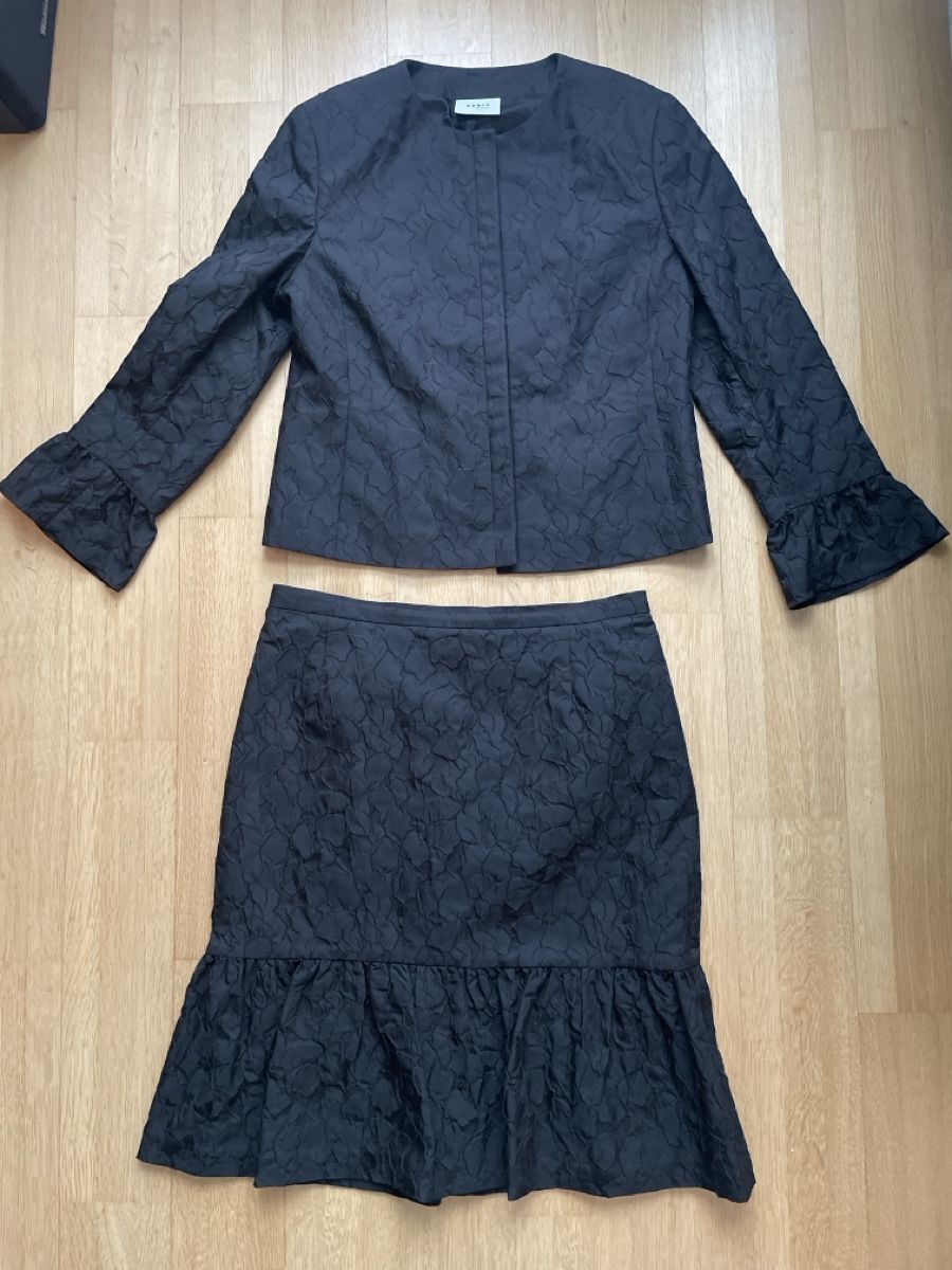 Costumi: Akris Deux-Piece Schwarz Grösse M – Usato da Schliern b. Köniz venduto da tezi