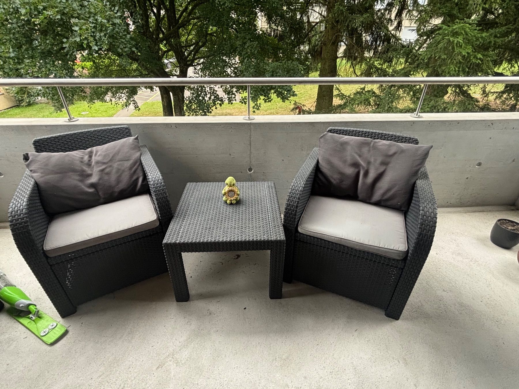 Set di tavolo e panche: Terrassenmöbelset in gutem Zustand – Usato da Gebenstorf venduto da Kerulina 1