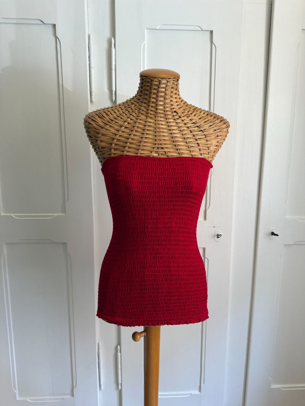 Tops: Bustier-Top rot S – D'occasion à Zürich par Diazaio
