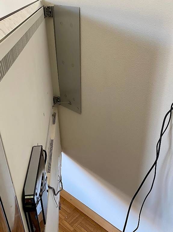 Televisori: Bang & Olufsen Beovision 10-40 + télécommande + Blu-ray – Usato da Pully venduto da K_Kuhn 3