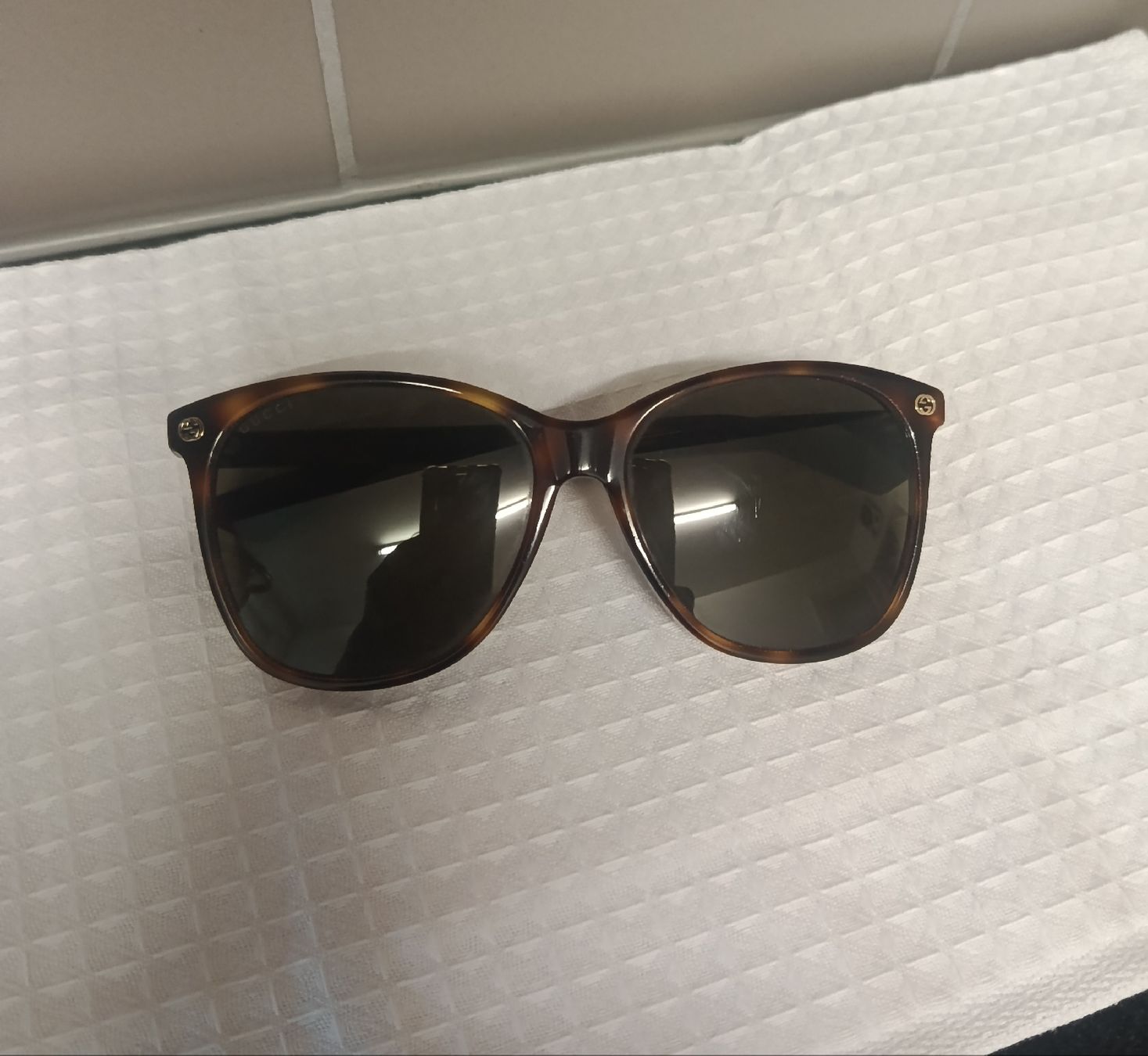 Gucci Lunettes & Verres: Lunettes Gucci – D'occasion à La chaux de fonds par ton_79f7