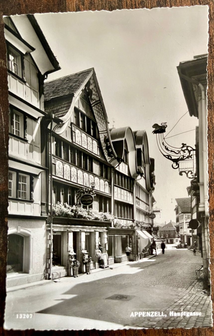 Cartoline postali: AK:  APPENZELL - Hauptgasse – Usato da Lutry venduto da Ediego
