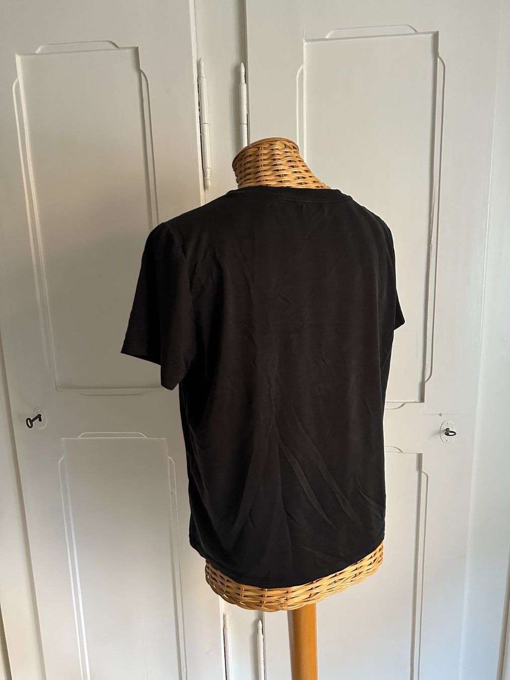 Monki T-shirt: MONKI - T-Shirt schwarz S – Usato da Zürich venduto da Diazaio 2