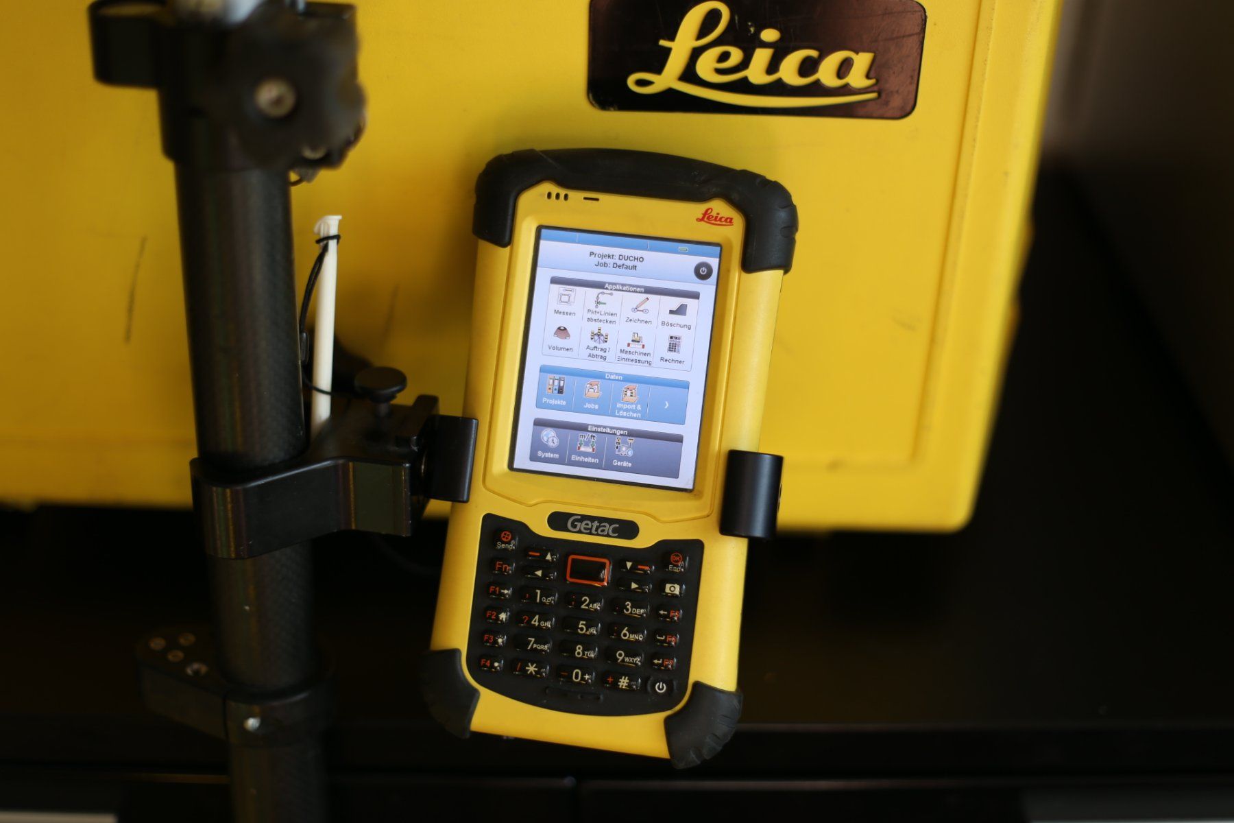 Leica GPS & Strumenti di misurazione: Leica GPS 60 icon  Full Set – Usato da tamins venduto da MagazinGRZH 1