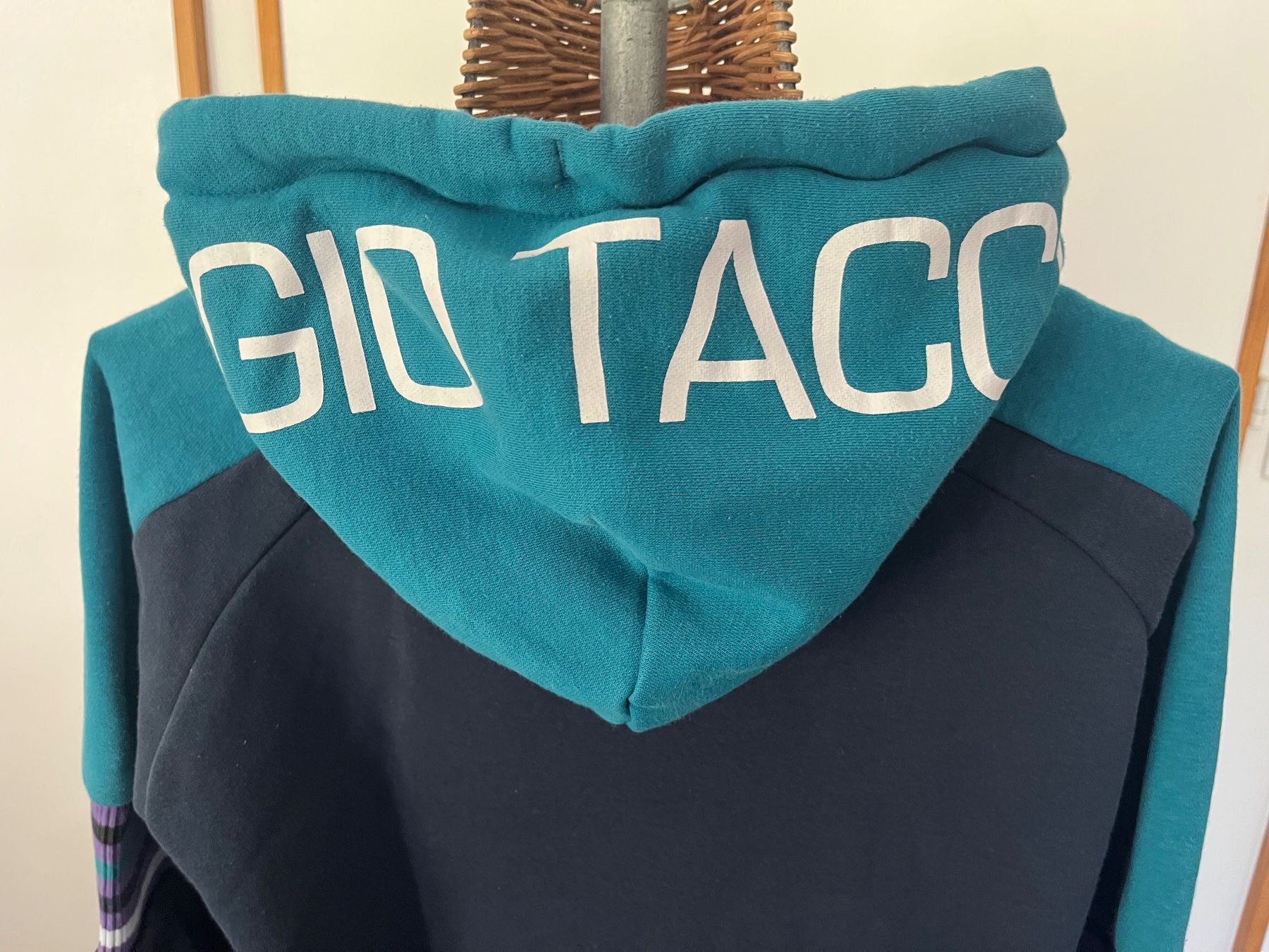 Maglioni & Felpe: Sergio Tacchini Hoodie Gr. M – Usato da Utzenstorf venduto da Ismaele 2