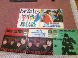 5 The Beatles Vinyl Singles (ODEON MADE IN GERMANY)
