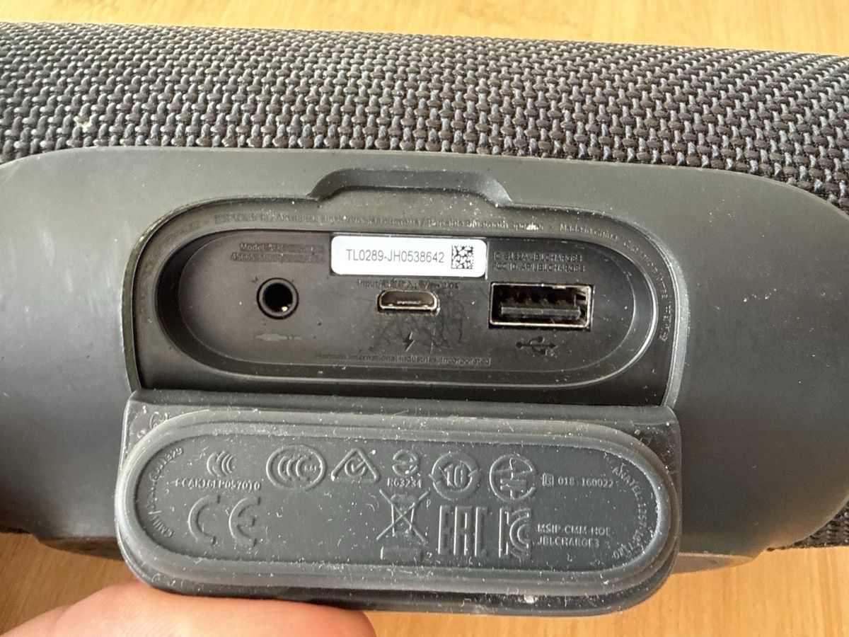 JBL Casse acustiche: Bluetooth Lautsprecher JBL Charge schwarz gebraucht – Difettoso da Thun venduto da DIAT 2