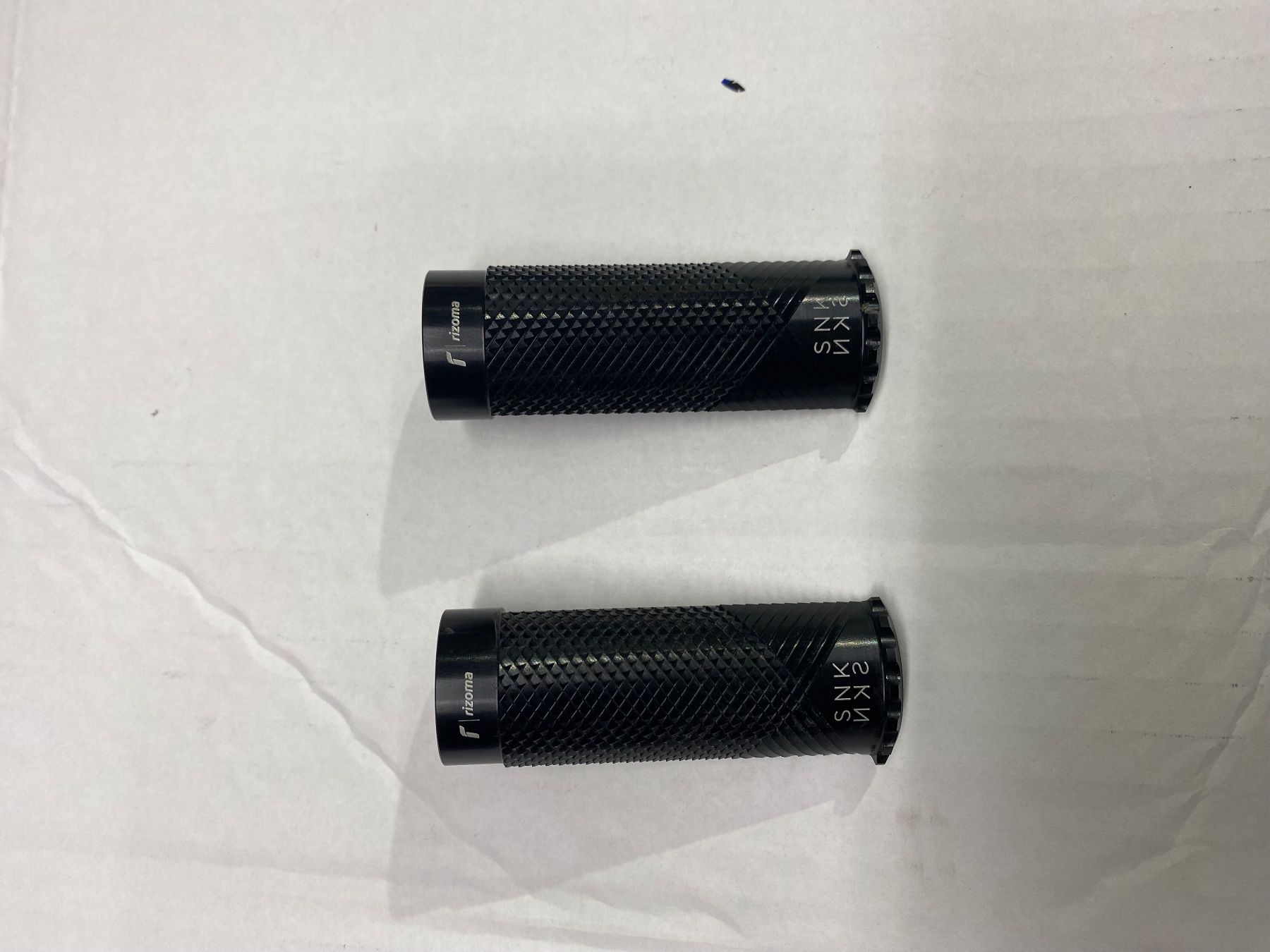 Rizoma Tutti i ricambio per moto: Repose pied Rizoma SNAKE – Nuovo e nell'imballaggio originale da Romanel-s-Lausanne venduto da rico_mat