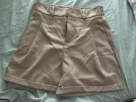 Kurze Hose Hot pants  hellbraun, Gr XS/S, neu