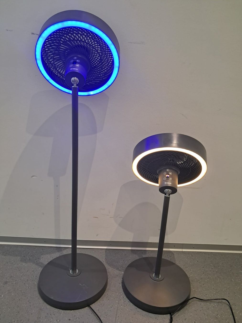 Trisa Ventilatoren: 2x Standventilator mit Lampe, Venti, Lüfter, Ventilator – Gebraucht aus Zürich von Lia107 2