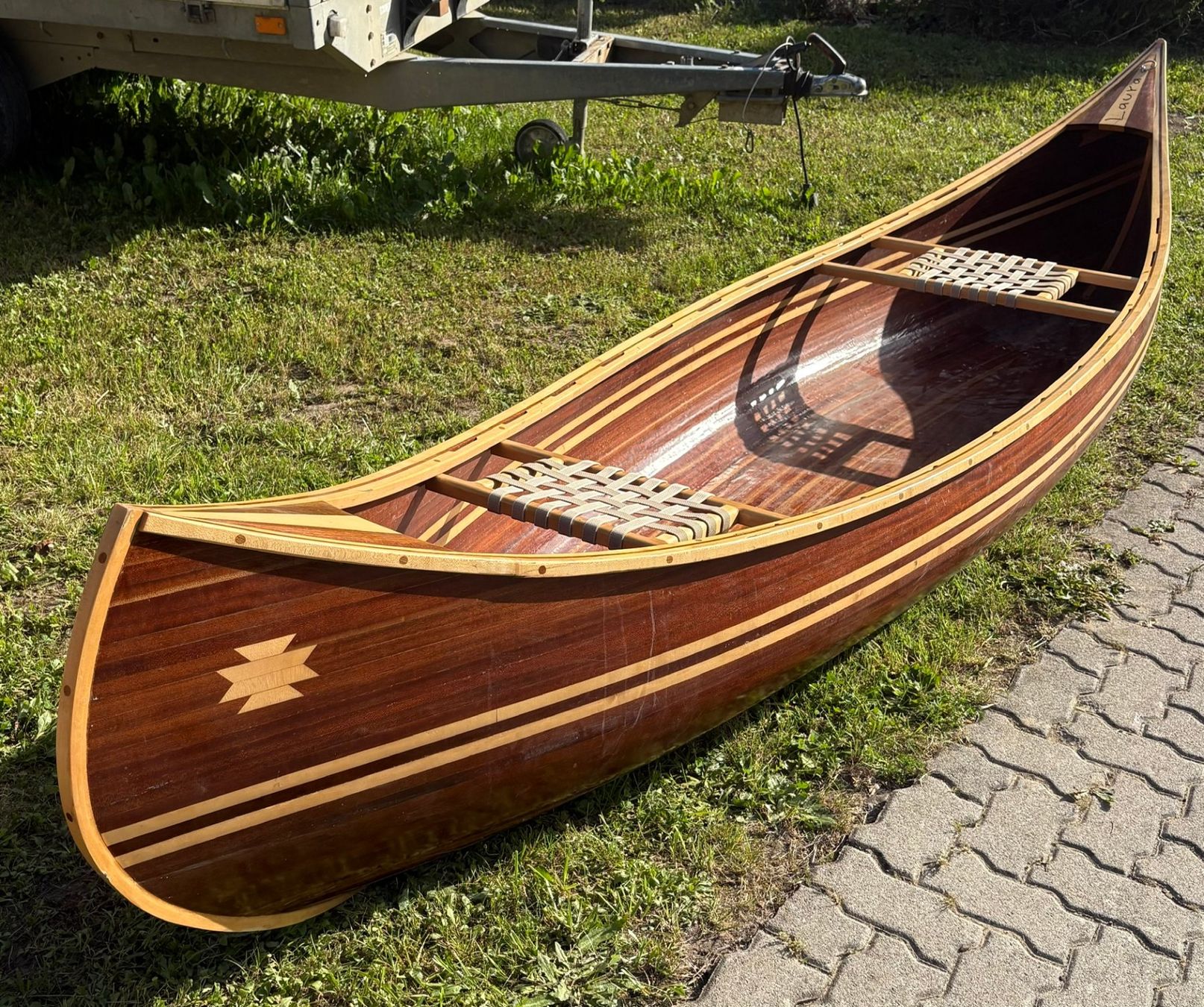 Selbstbau Boote: Kanadier Holzboot, Top Zustand Kanu – Gebraucht aus Vinelz von Festmobiliar
